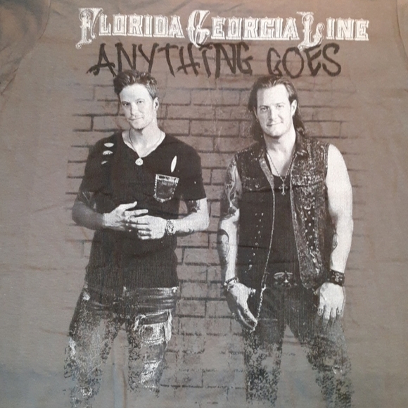 Florida Georgia Line medium Anything Goes concert - Picture 1 of 3